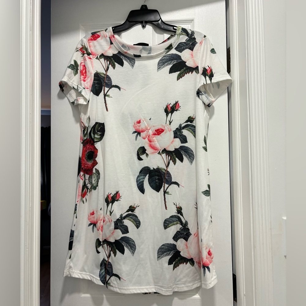 SHEIN white and floral t-shirt dress, size large.